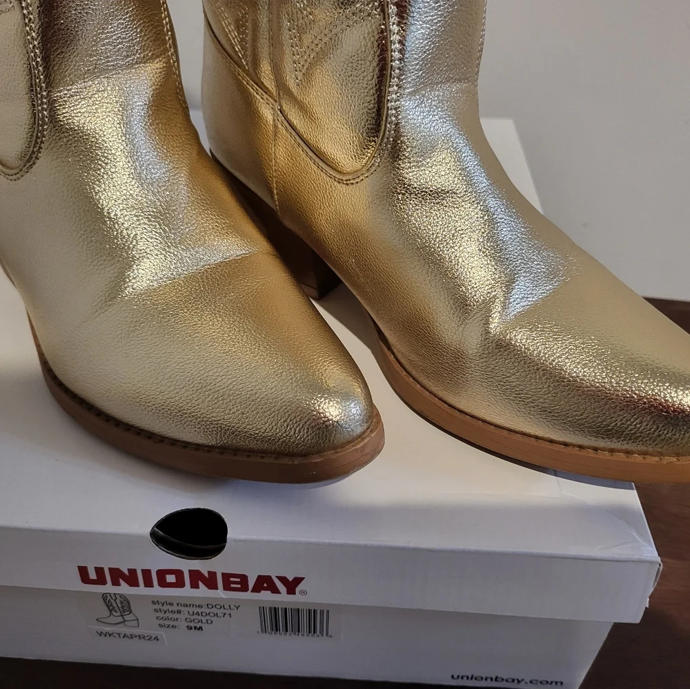 Unionbay Women's Gold Western Boots Used 1 Time No Box - Picture 6 of 8